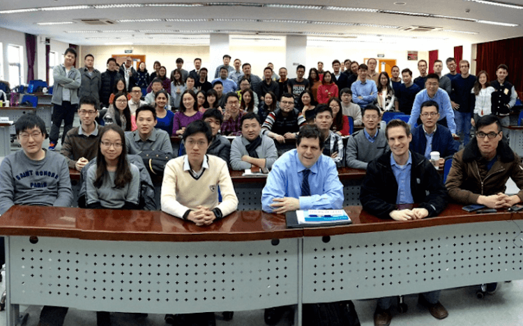 MBA students learn how good strategy is just as important as ideas in Tsinghua’s Entrepreneurial Strategy class