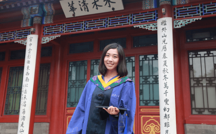 Amazon MBA jobs: Carly got a job at Amazon in China after her MBA from Tsinghua University